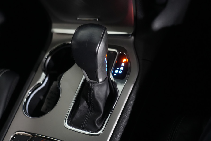 2021 Jeep Grand Cherokee Cherokee 80th Anniversary Special Edtn SUV Image 16