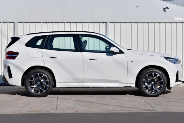 2026 BMW X3 G45 20 xDrive SUV image 3