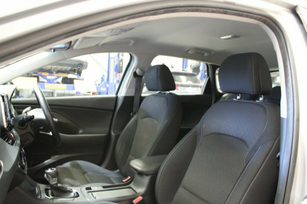 2020 Hyundai i30 PD2 Active Hatch Image 16