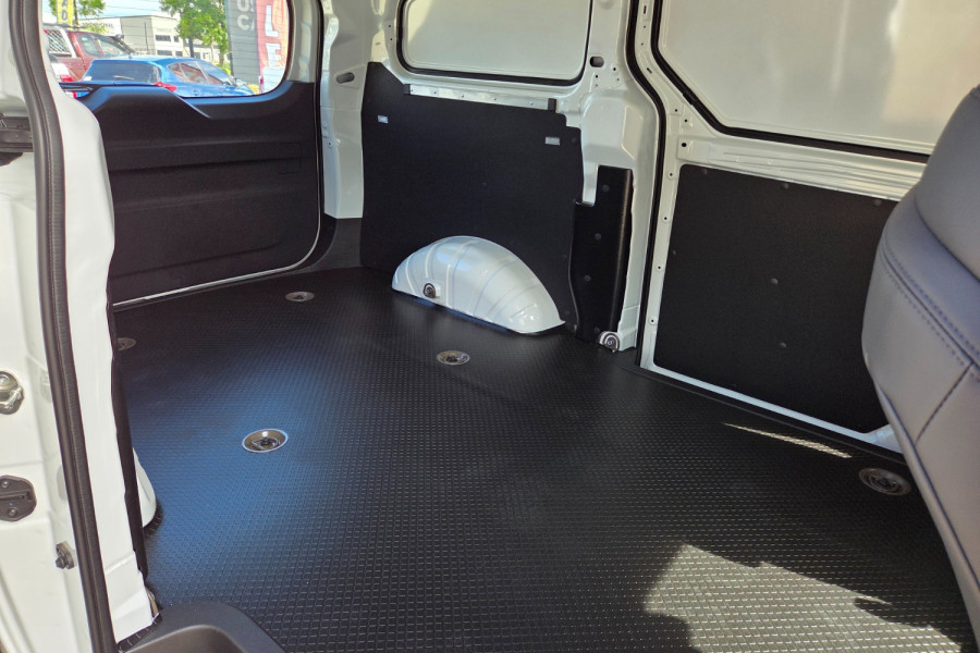 2025 LDV G10 SV7C + Van Image 14