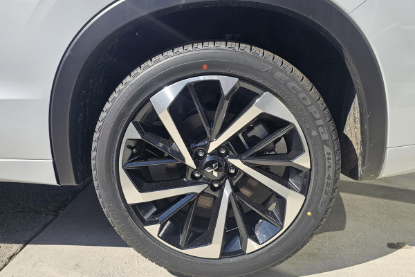 2024 Mitsubishi Outlander ZM PHEV Exceed Tourer SUV Image 30