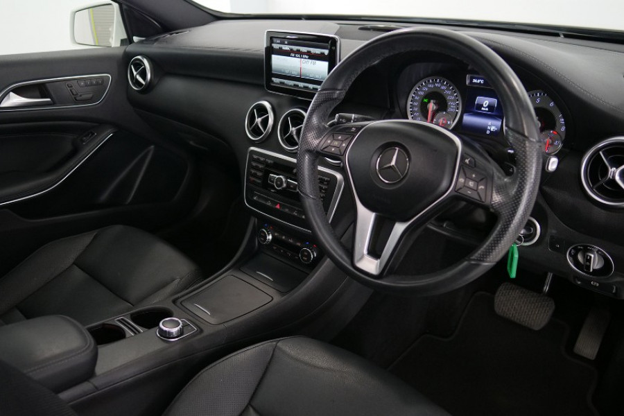 2014 Mercedes-Benz A Class W176 A200 Hatchback Image 14