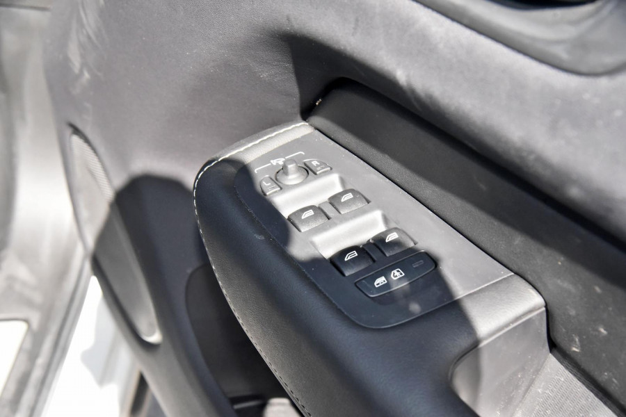 2023 Volvo XC60  Ultimate B5 Bright SUV Image 20