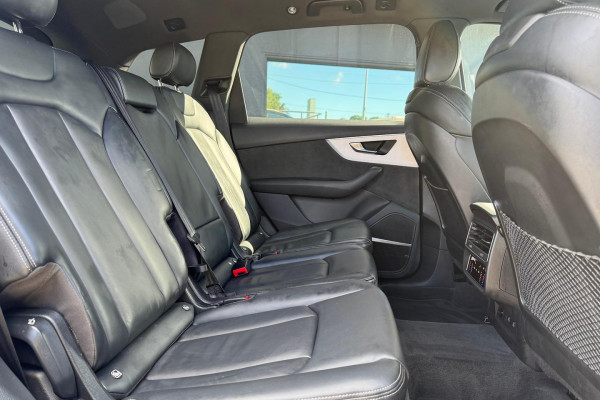2022 Audi Q7 4M 55 TFSI S line SUV Image 18
