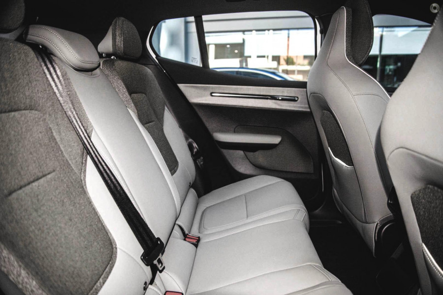 2024 MY25 Volvo EX30  Single Motor Extended Range Plus SUV Image 7