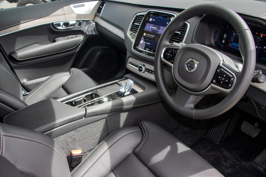 2024 MY25 Volvo XC90 L Series Ultra T8 Plug-In Hybrid SUV Image 6