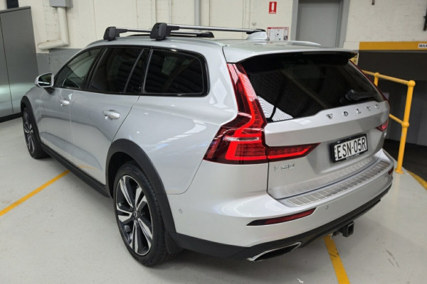 2021 MY22 Volvo V60 Cross Country Z Series B5 Wagon Image 6