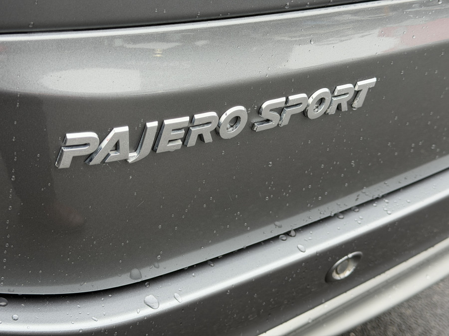 2019 Mitsubishi Pajero Sport QE Black Edition SUV Image 7