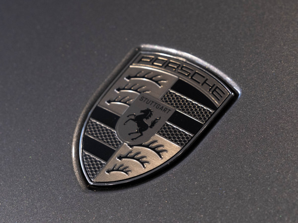 2024 MY25 Porsche Cayenne Turbo E-Hybrid SUV image 16