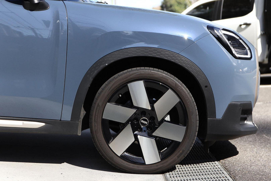 2026 MY25 MINI Countryman U25 S Favoured SUV