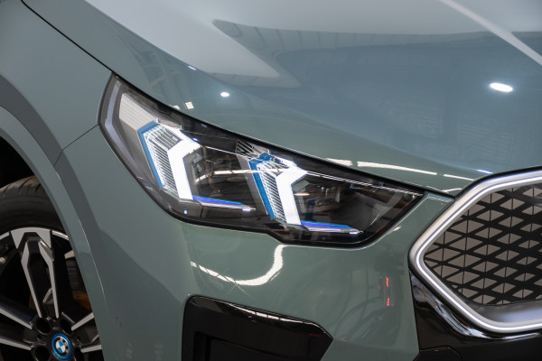 2024 BMW iX2 xDrive30 M Sport SUV image 2