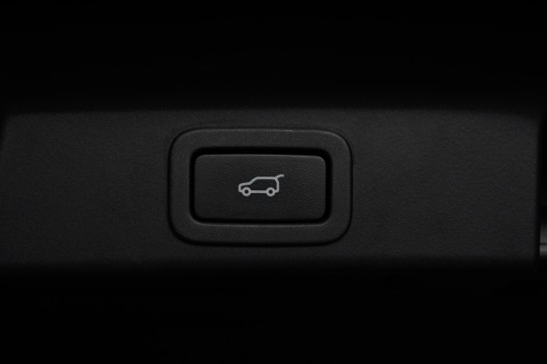 2022 Jaguar F-PACE SVR SUV Image 22
