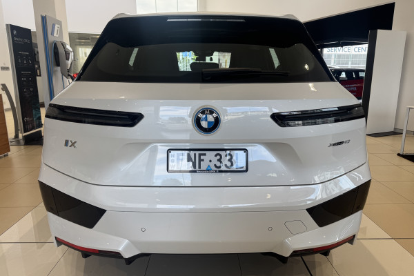 2022 BMW IX I20 xDrive40 Sport SUV Image 5