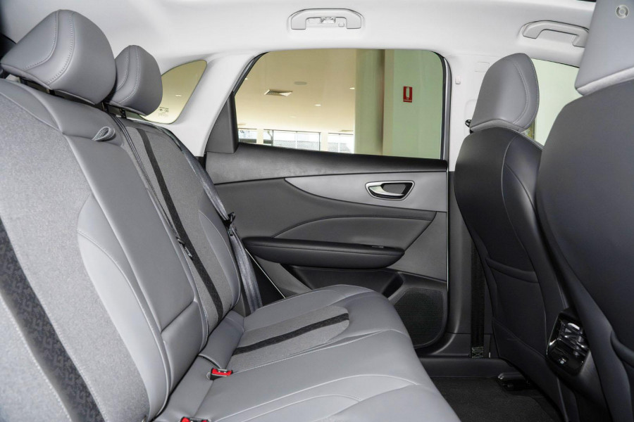 2026 MG MGS5 EV ZS3EM Essence 49 SUV Image 10