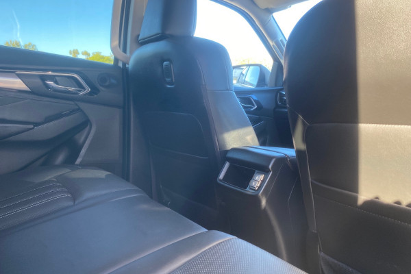 2021 Isuzu MU-X RJ LS-T SUV Image 17