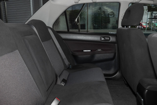 2005 MY6 Mitsubishi Lancer Sedan Image 9