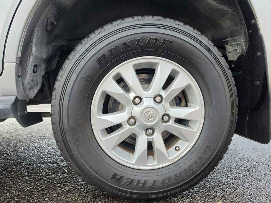 2011 MY10 Toyota LandCruiser VDJ200R GXL SUV Image 15