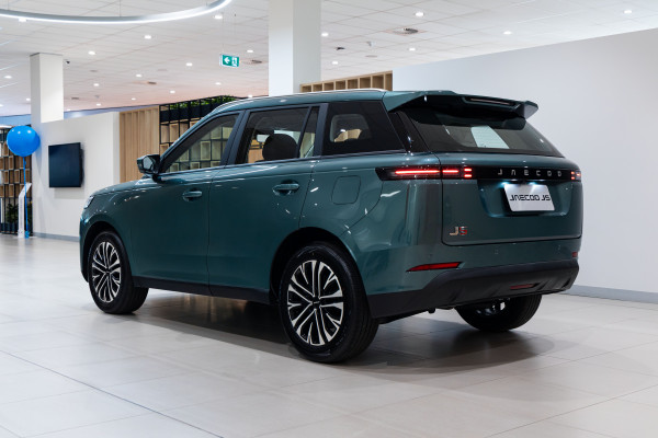 2026 Jaecoo J5  Summit SUV image 4