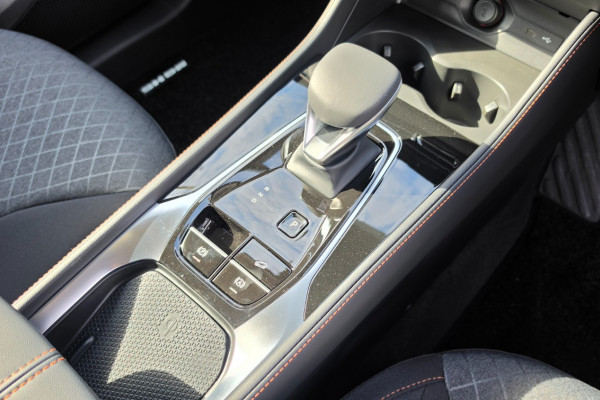 2026 MY25 MG HS AS33H Excite Hybrid+ SUV Image 3