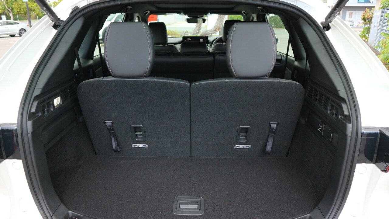 2024 Mazda CX-80 KL G40e Azami SUV Image 19