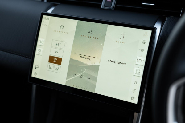 2024 Land Rover Discovery Sport L550 P300e Dynamic SE SUV image 11
