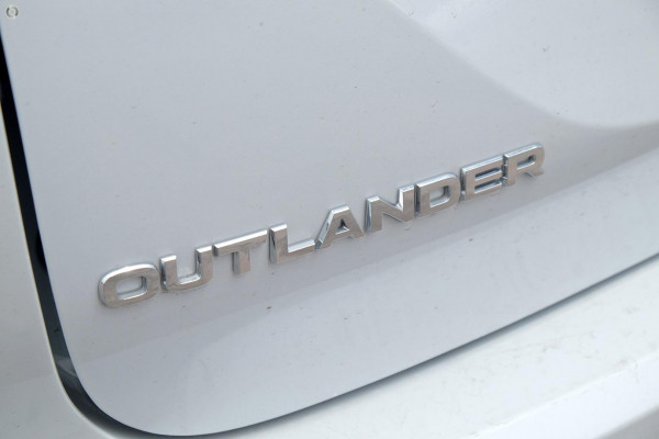 2025 Mitsubishi Outlander ZM LS SUV Image 10