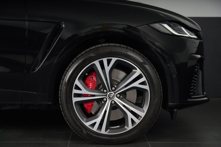 2024 Jaguar F-PACE SVR SUV Image 5