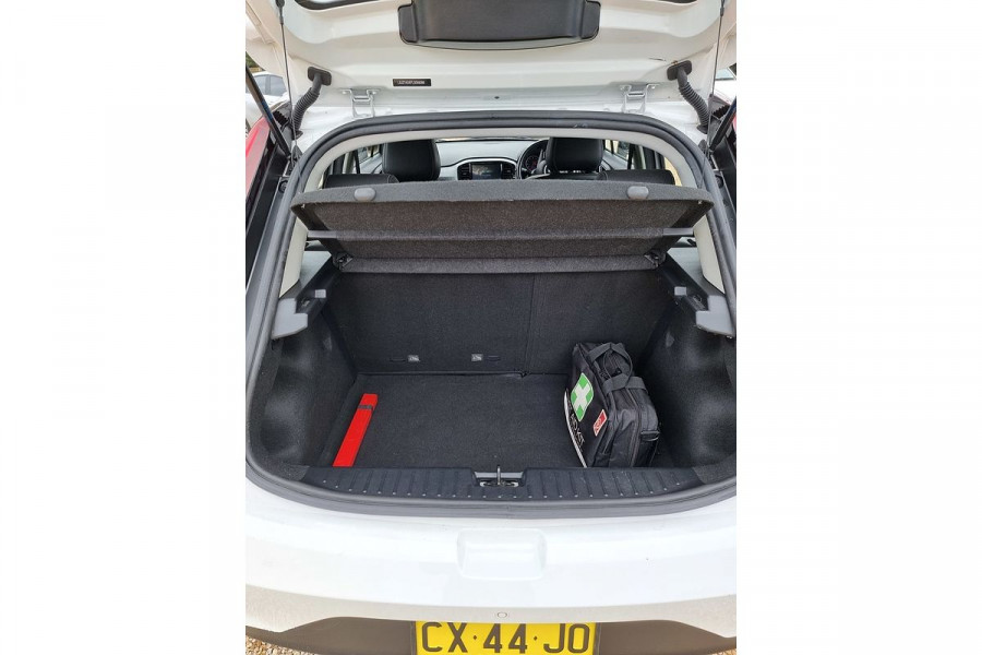2020 MG MG3 SZP1 Core Hatch Image 11