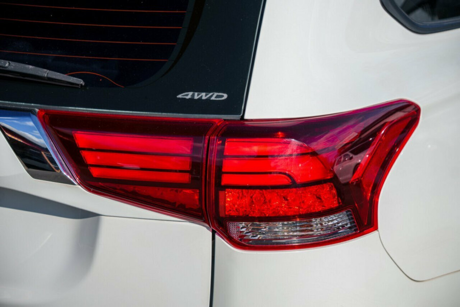 2018 MY19 Mitsubishi Outlander ZL ES Wagon Image 8