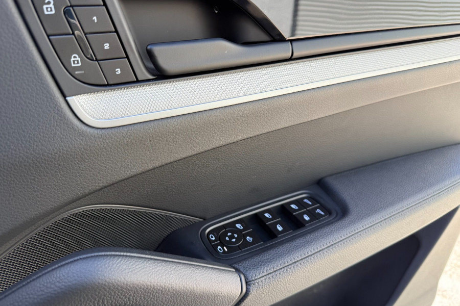 2024 Porsche Cayenne SUV