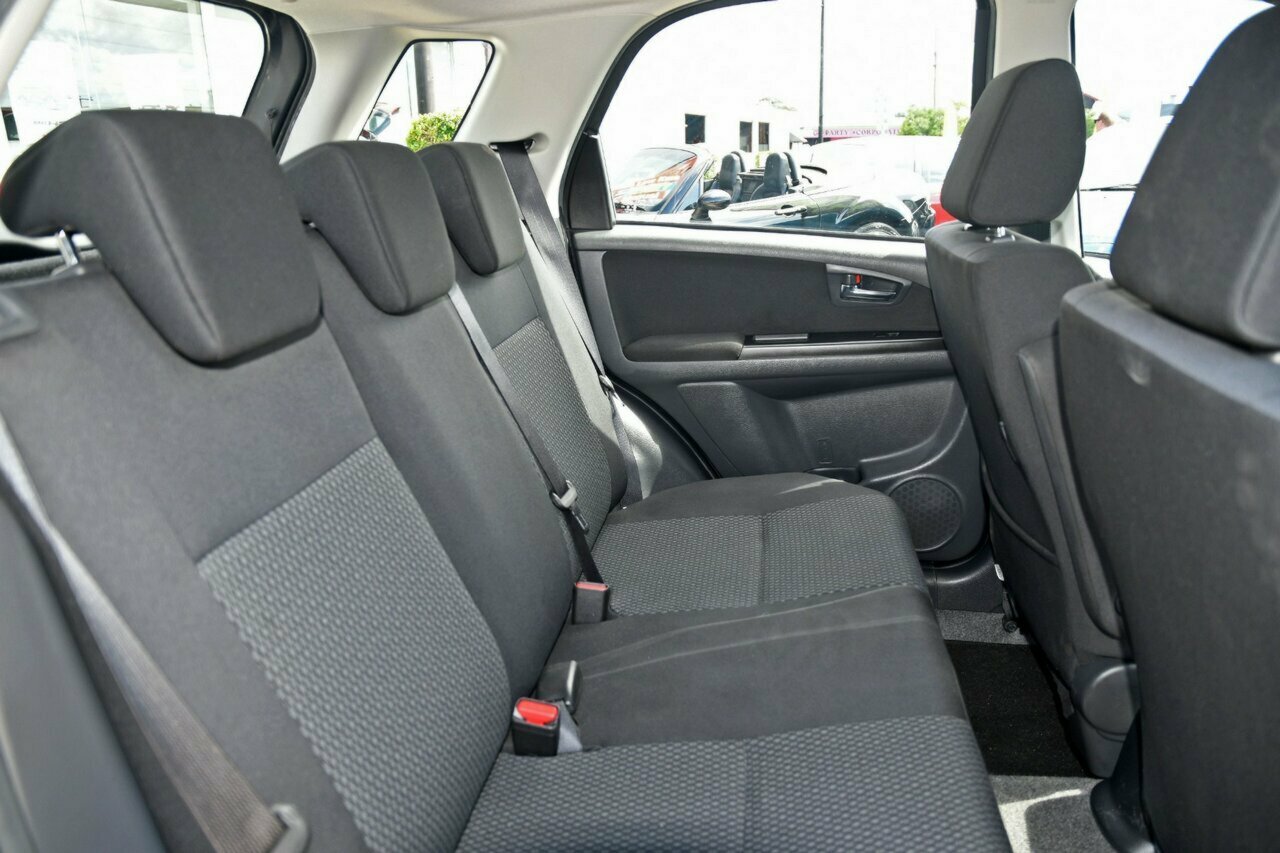 2013 Suzuki SX4 GYA MY13 Crossover AWD Navigator Hatch Image 14
