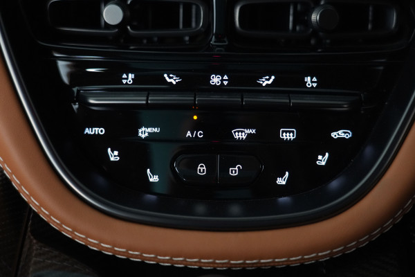 2023 Aston Martin DBX 707 SUV Image 40