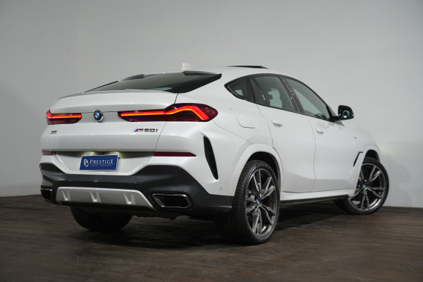 2022 BMW X6 M50i Coupe image 7