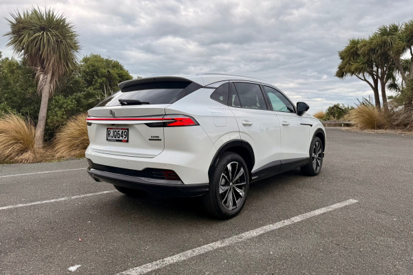 2025 MG HS AS33H Essence Hybrid+ SUV Image 3
