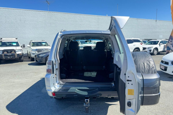 2010 Mitsubishi Pajero NT GLX SUV Image 14