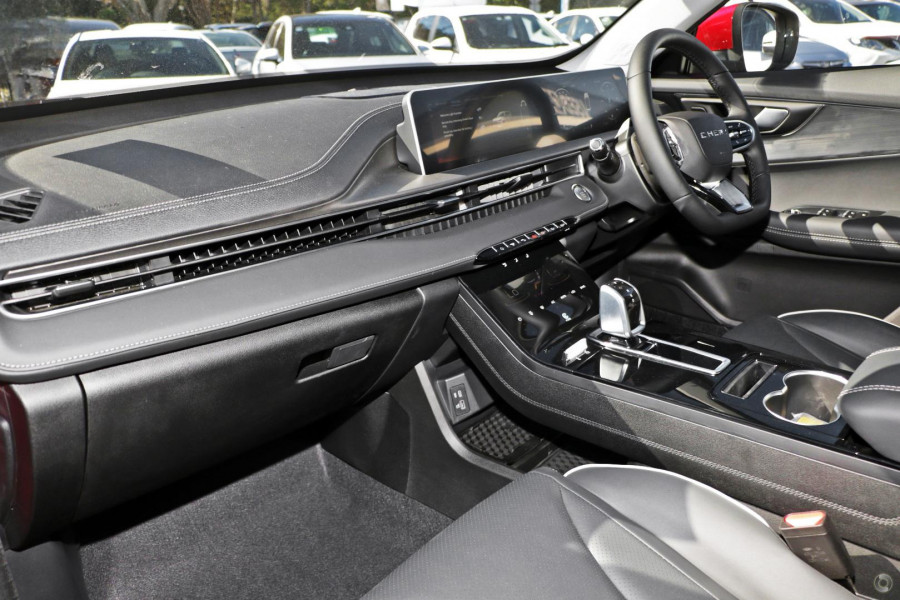 2026 Chery Tiggo 4  Hybrid Ultimate SUV Image 5