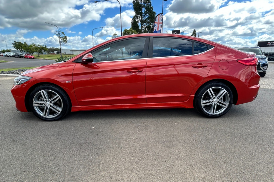 2016 MY17 Hyundai Elantra AD SR Sedan Image 6