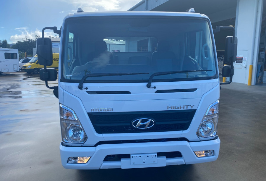2022 Hyundai Ex4 Mighty Cab chassis