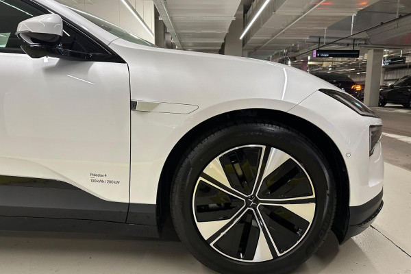 2025 Polestar 4  Long range Single motor Coupe Image 7