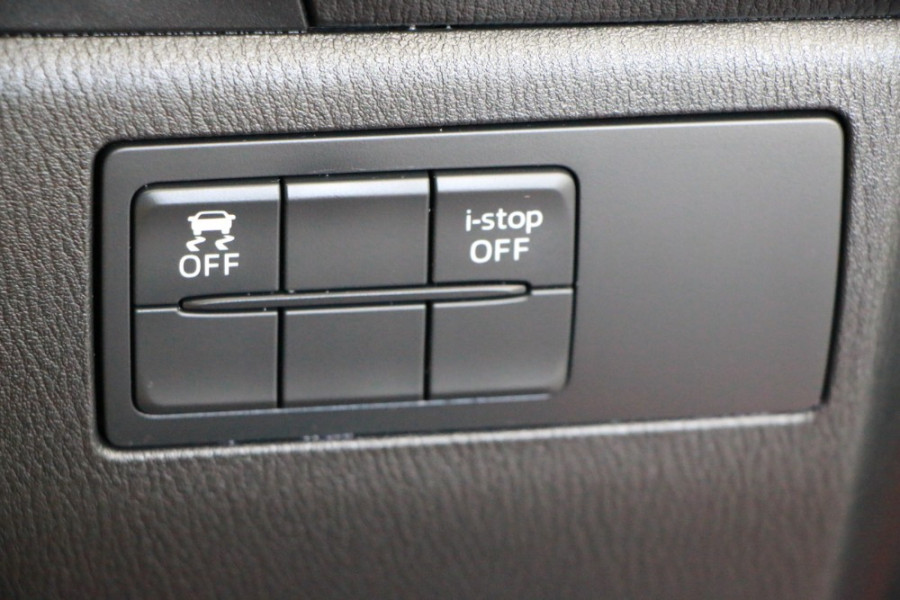 2015 Mazda 3 BM5238 SP25 Sedan Image 14