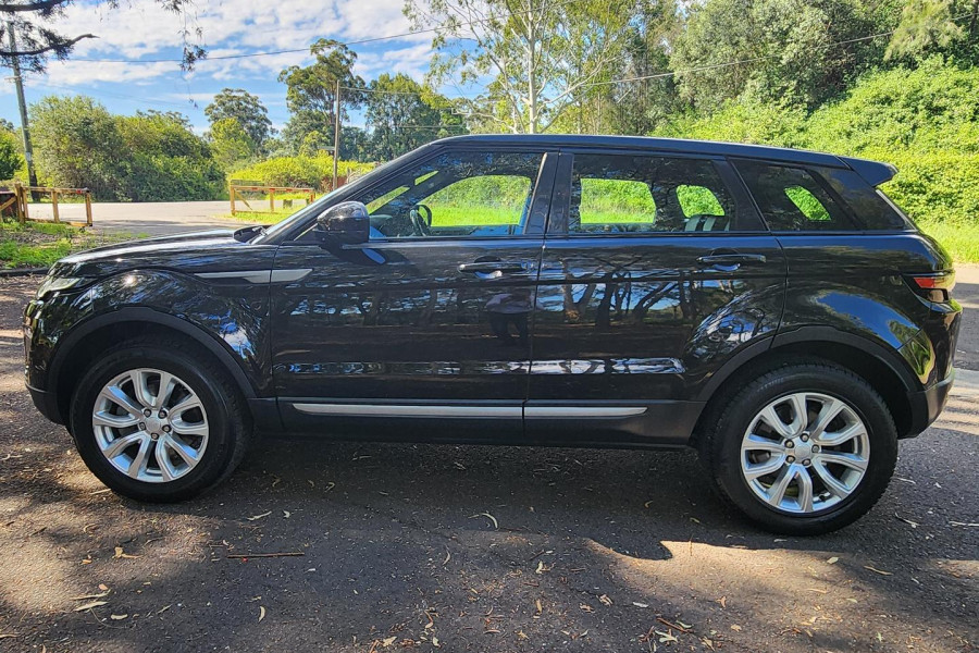2025 MY17 Land Rover Range Rover Evoque L538 TD4 150 SE SUV Image 6
