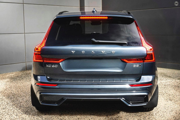 2026 Volvo XC60 UZ Ultra B5 Dark SUV Image 3