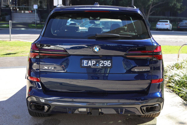 2025 BMW X5 G05 LCI xDrive30d M Sport SUV image 4