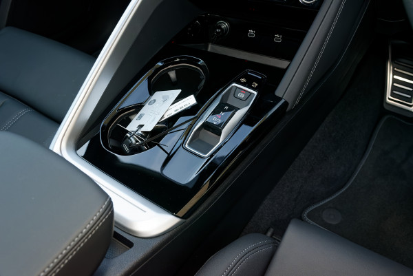 2025 MY26 Audi Q5 e-hybrid 270kW SUV image 14