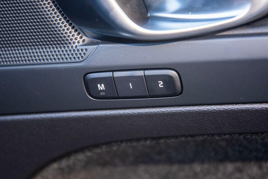 2023 MY24 Volvo C40  Recharge SUV Image 19