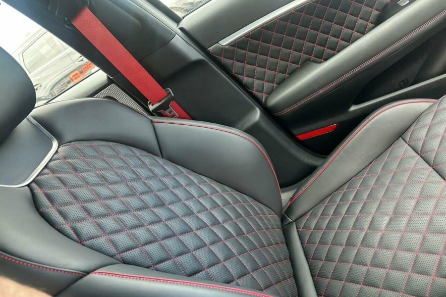 2022 Genesis G70 IK.V2 MY22 Sedan Image 13