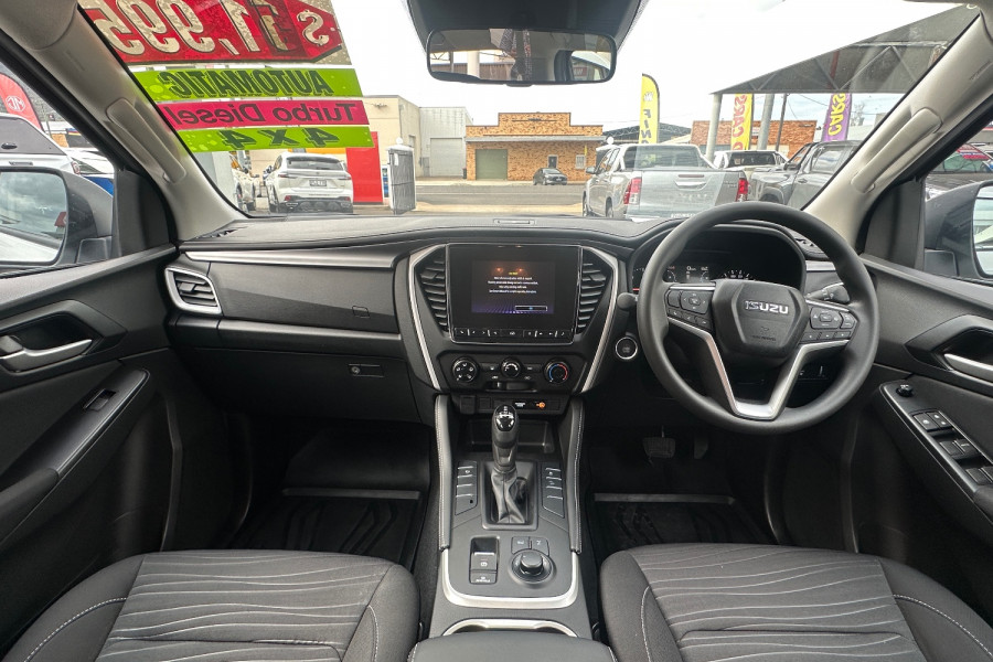 2023 MY24 Isuzu MU-X RJ LS-M SUV Image 16