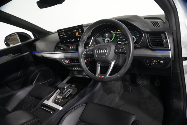 2025 Audi Q5 FY 55 TFSI e S Line SUV Image 12
