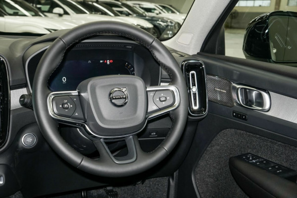 2026 Volvo XC40 XZ Ultra B4 Dark SUV Image 6