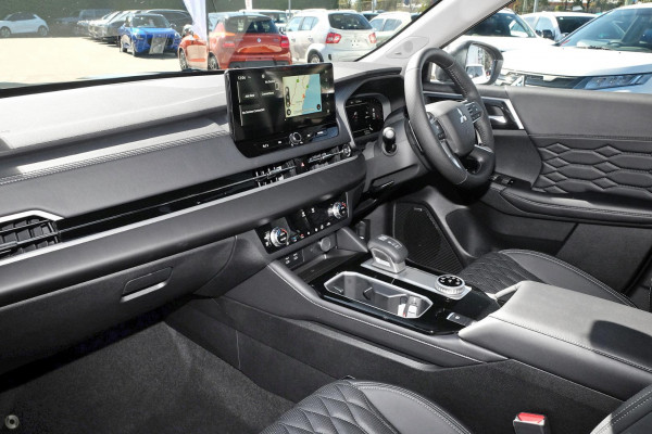 2025 Mitsubishi Outlander ZM Exceed SUV Image 6